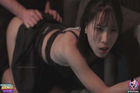 知名华人留学生网黄「Spicy Gum」「刘玥」万圣节小魔女被教徒猥亵惨遭内射